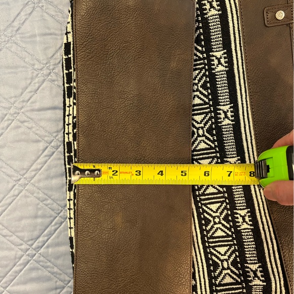 JEWELL by Thirty-One Black & White Woven Cotton Boho Weekend Aztec Shoulder Bag - Picture 11 of 14